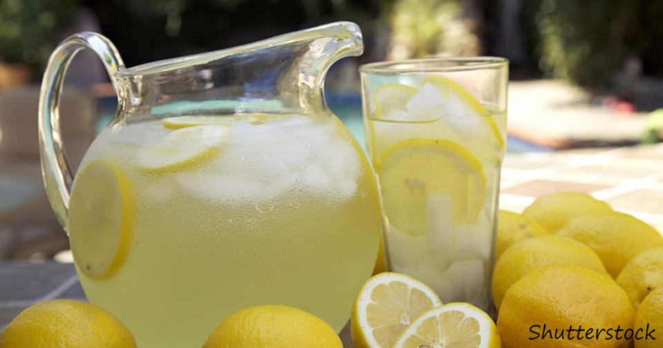 15 причин пить лимонную воду по утрам