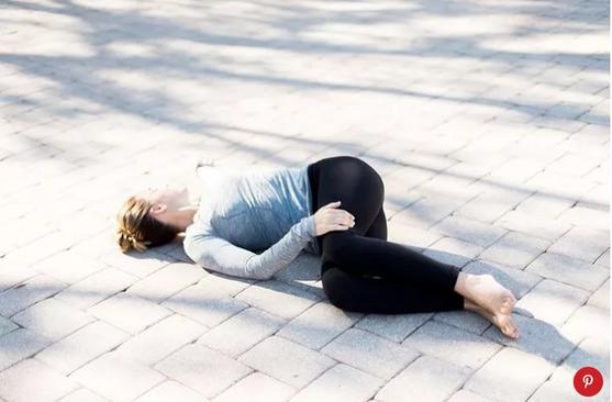 6 поз йоги, которые просто созданы для тех, кто сидит целый день
