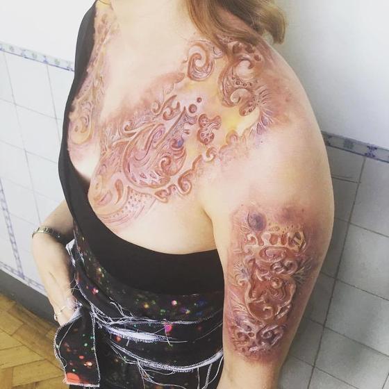 Забудьте о татуировках: теперь в моде вот такие идиотские импланты!