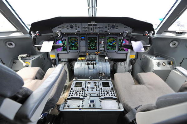 Самолет Bombardier Dash Q400: фото, характеристики, схема самолета, лучшие места, отзывы пассажиров