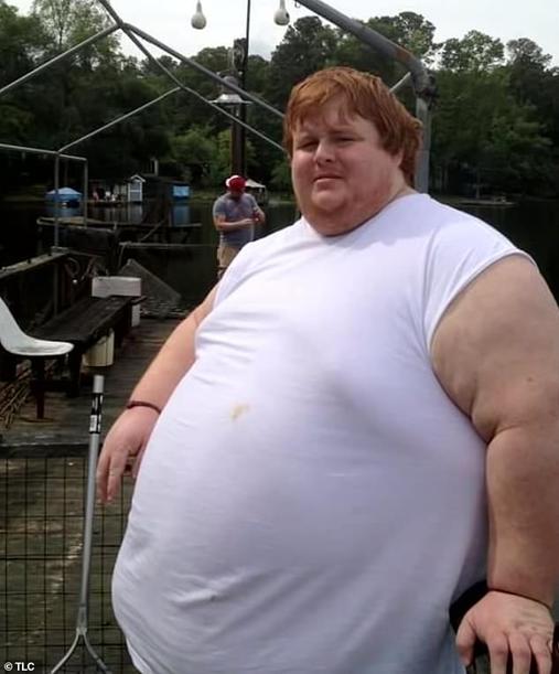 34-летний парень весит 317 кило, сутками играет в игры и не хочет ничего менять