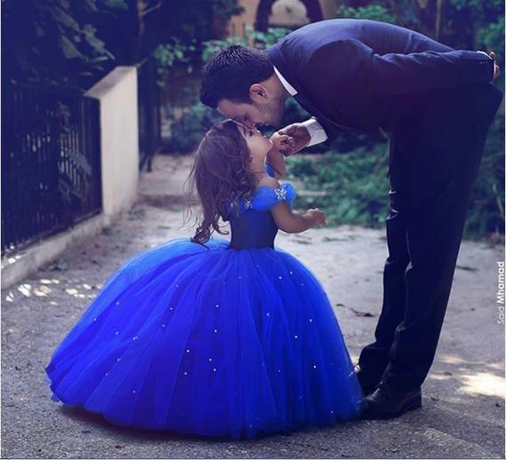 30 трогательных фотографий пап и их маленьких принцесс