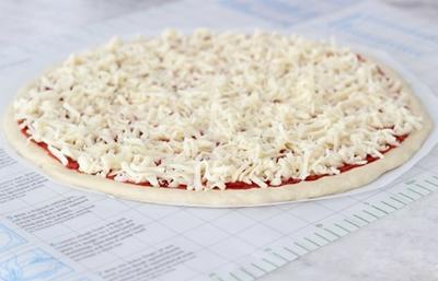 Вот единственный правильный рецепт теста для пиццы