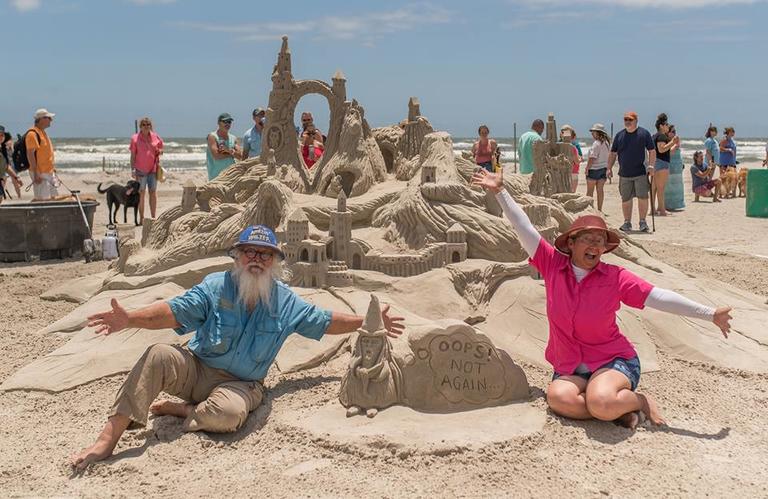 Лучшие творения мастеров песочных скульптур в Техасе. Вот победитель