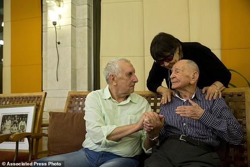 102-летний выживший Холокоста встретился с семьей, которую считал убитой в 1944 году