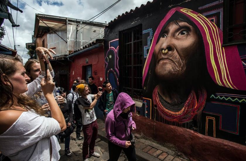 Медельин — колумбийский город, когда-то контролируемый наркокартелями, сегодня стал таким