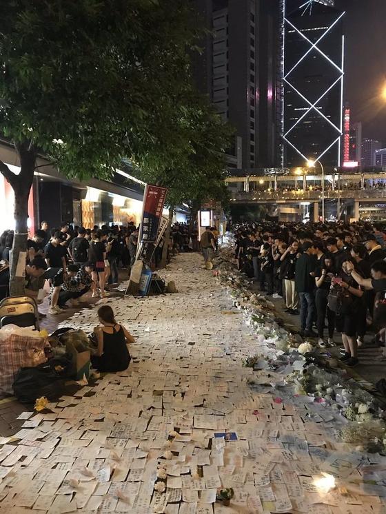 14 фото с массовых акций в Гонконге: вот что такое дисциплина и уважение