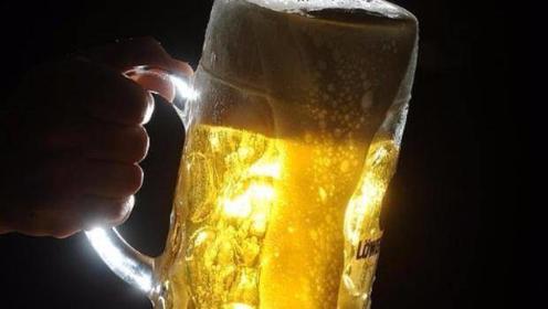 Неужели пиво делает мужчин умнее? Вот факты, а вы решайте сами