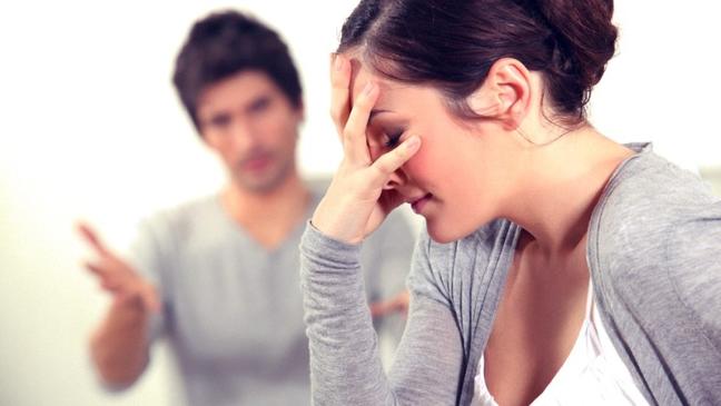 13 признаков, что ваш партнёр – токсичная личность, лишающая вас счастья