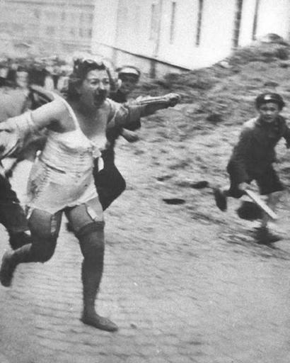 30 шокирующих фотографий львовских погромов 1941 года