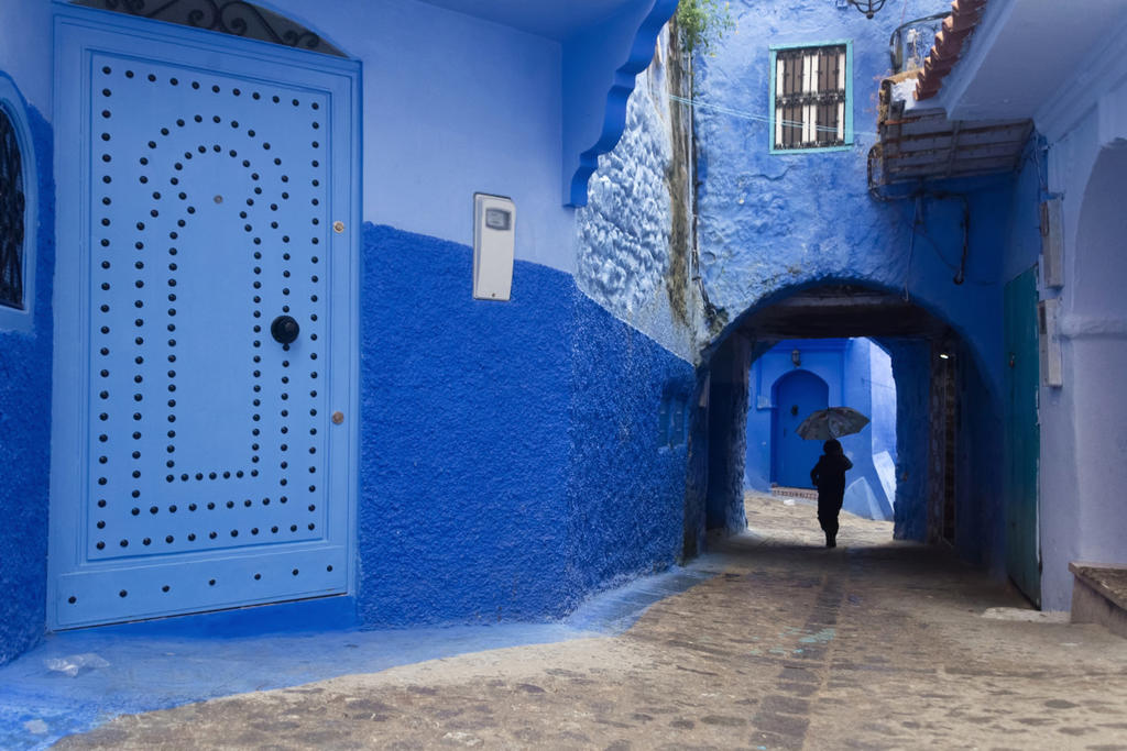 На севере Марокко есть самый синий город в мире. Вот фото