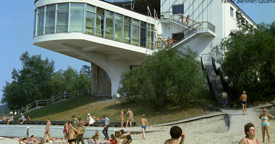 14 фото о том, как отдыхали люди на пляжах СССР