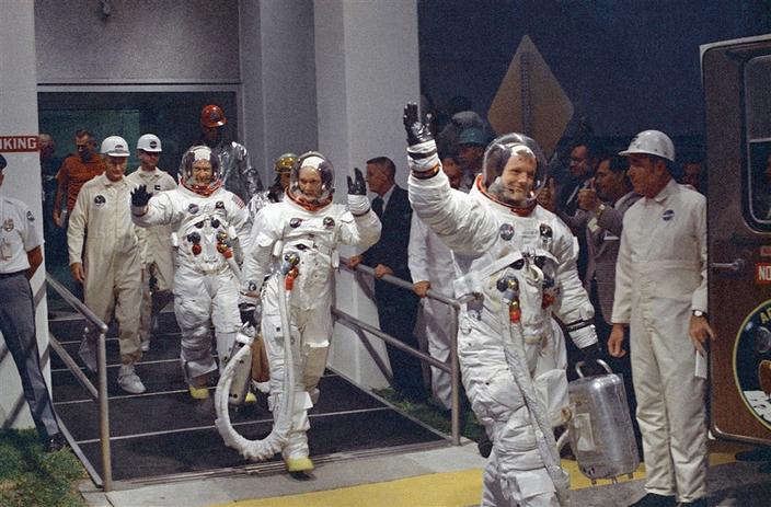 Ровно 50 лет назад человек впервые высадился на Луну. Вот фото