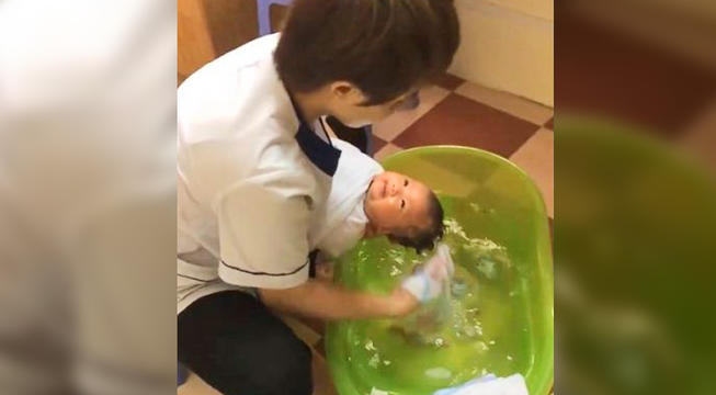 Медсестра из Вьетнама рассказала, как правильно купать новорожденного