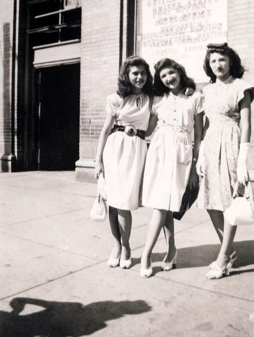 40 классных фото, которые показывают, как выглядели «крутые девчонки» в 40-х гг.