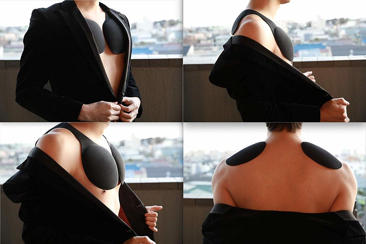 Японцы стали продавать накладки для красивой мужской груди - и они дико популярны