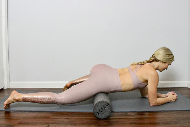 9 уникальных упражнений на коврике, которые снимут боль в спине за неделю