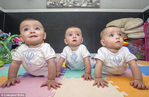 Мама родила тройню близнецов: шансы на такое — 1 к 200 миллионам!
