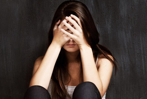 9 тревожных признаков, что кого-то из ваших близких посещают мысли о самоубийстве