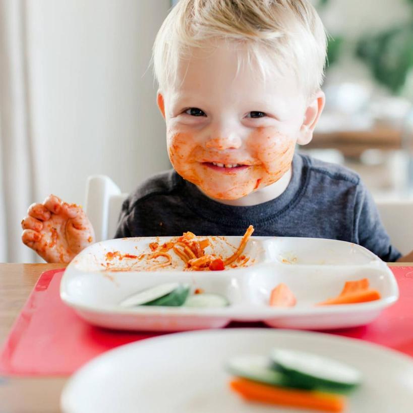 За стол всей семьей: как накормить привередливого ребенка