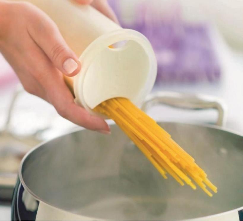 Нестандартное использование спагетти: с их помощью можно сделать шпажки для быстрых закусок