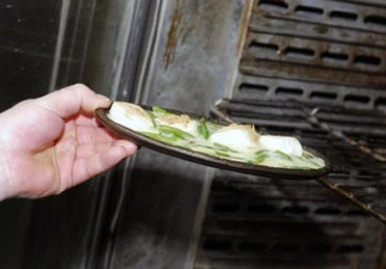 Аппетитная курочка со стручковой фасолью и яйцами в духовке: готовим армянский вариант традиционного утреннего омлета