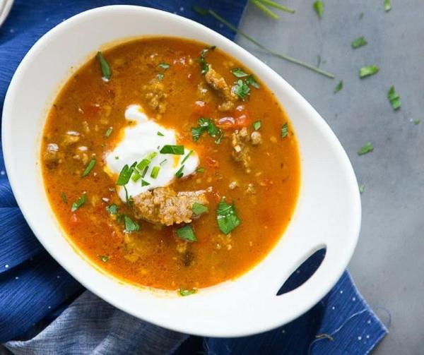 Полезный и вкусный рецепт от моей подруги на каждый день: тыквенный суп с колбасками. Пальчики оближешь!