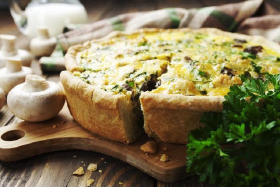 Луковый суп, киш или рататуй: 10 изысканных блюд французской кухни, которые стоит приготовить дома