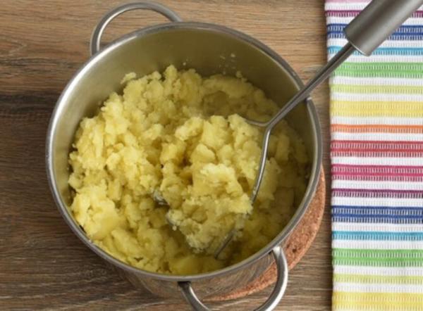 Рецепт приготовления вкусного картофельного пюре в панировке с пармезаном. Вкусно, полезно и питательно