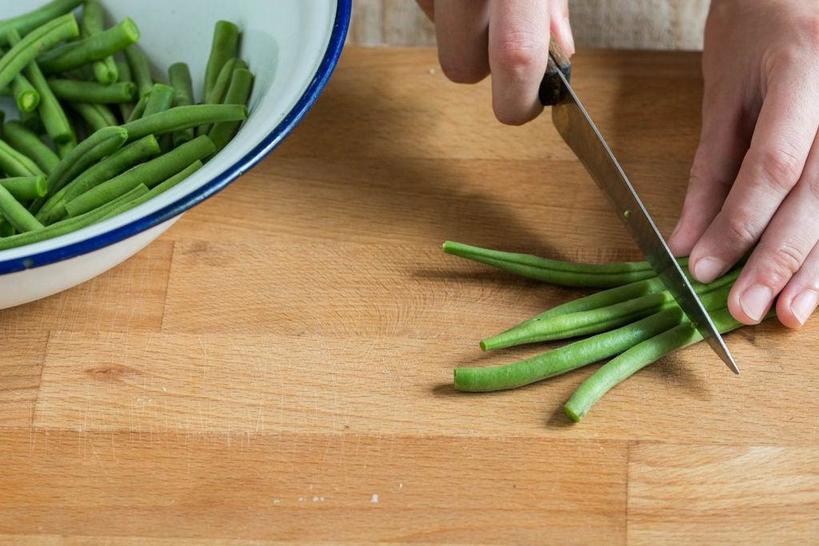 Когда хочется съесть что-то вкусное и сытное, я готовлю это блюдо: рецепт сливочного салата из зеленой фасоли