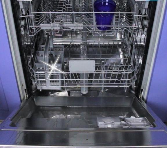 Я не трачу деньги на средство для чистки посудомоечной машины, а делаю его сама: запах и грязь исчезают надолго