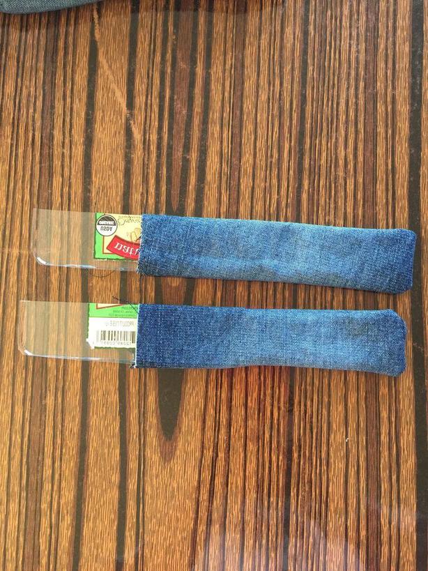 Из старых джинсов можно сделать уйму полезных вещей: например, сшить красивые домашние тапочки