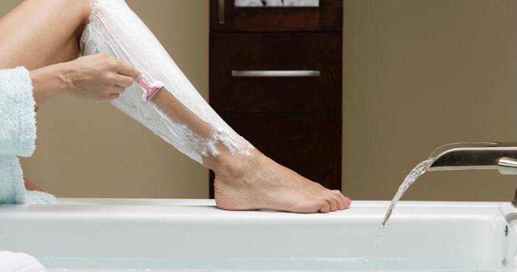 Утро   время неподходящее: 8 ошибок, которые допускают практически все женщины при бритье ног