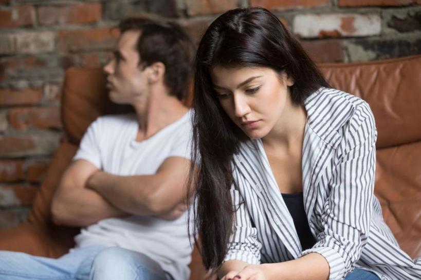 Неопределенность, ревность и другие факторы, которые блокируют отношения: советы психолога, что делать