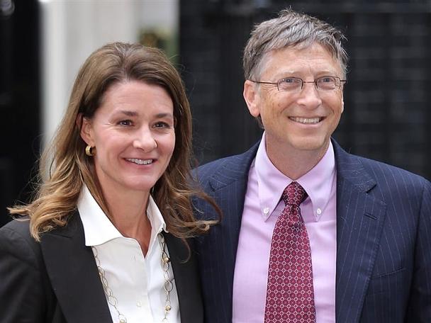 Билл и Мелинда Гейтс в браке уже 25 лет — но до сих пор вместе моют посуду