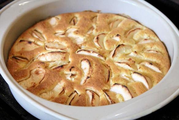 Яблочный пирог “Нежность” с кокосовой стружкой: сочная начинка в нежнейшем тесте придется по вкусу любому гостю