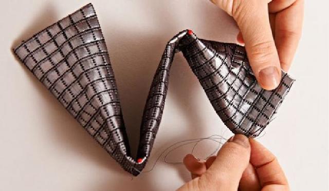 Как сшить 4 галстука-бабочки своими руками? Классический предмет мужского гардероба добавит индивидуальности и женскому наряду