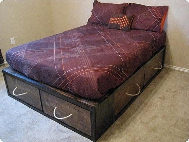 Когда в квартире мало места: любопытные варианты кроватей с местом для хранения вещей
