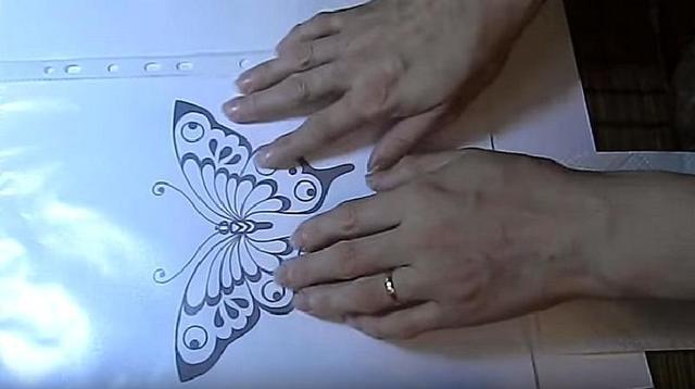 Кондитерские секреты: как сделать шоколадную бабочку благодаря обычному рисунку