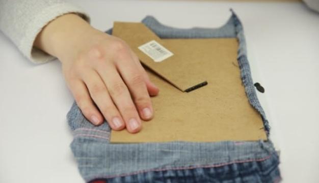 Кармашек для нужных вещиц: как сделать удобный органайзер из старых джинсов