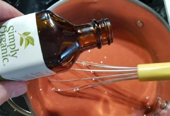 От коктейлей до пряных мясных маринадов: 5 нестандартных способов использовать экстракт ванили
