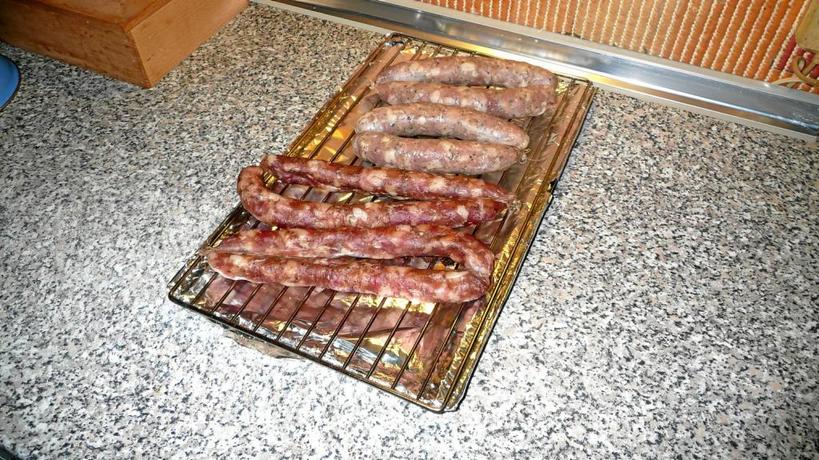Как из одного фарша сделать 4 вида колбасы в домашних условиях: уникальный эксперимент, результат которого порадовал