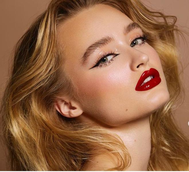 Бьюти-блогеры установили 9 трендов макияжа в 2020 году: придется выйти из зоны комфорта