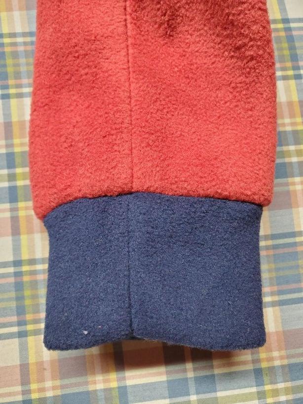 Уютная вещь для повседневной носки: шьем толстовку на замке из цветного флиса