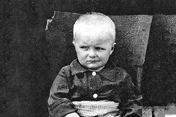 Ксения Собчак показала новые фото трехлетнего сына. Многие считают его вылитой копией деда: так ли это? Фото