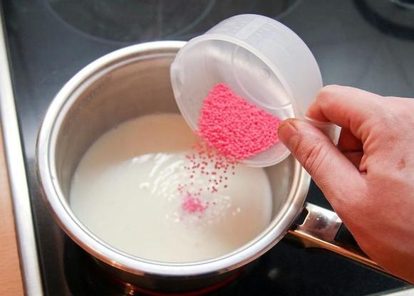 Как приготовить розовый горячий шоколад: несколько разных вариантов