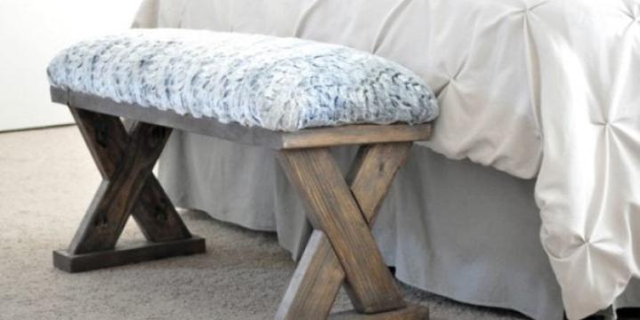Уютный предмет мебели в спальню: как сделать мягкую прикроватную скамью