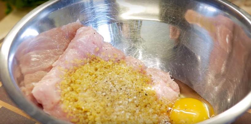 Праздники прошли, пора питаться правильно: рецепт полезных сосисок из куриного филе с овощами