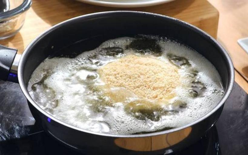 Альтернатива банальной яичнице: когда хочется чего-то необычного, готовлю на завтрак яйца в ореховой панировке (без глютена)