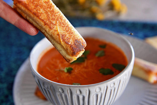 Кремовый суп с жареными красными перчиками: мое любимое блюдо, когда за окном идет снег